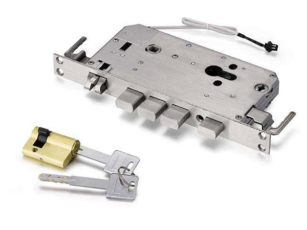 无极24小时上门开锁公司