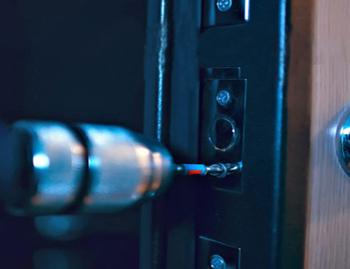 无极24小时上门开锁公司